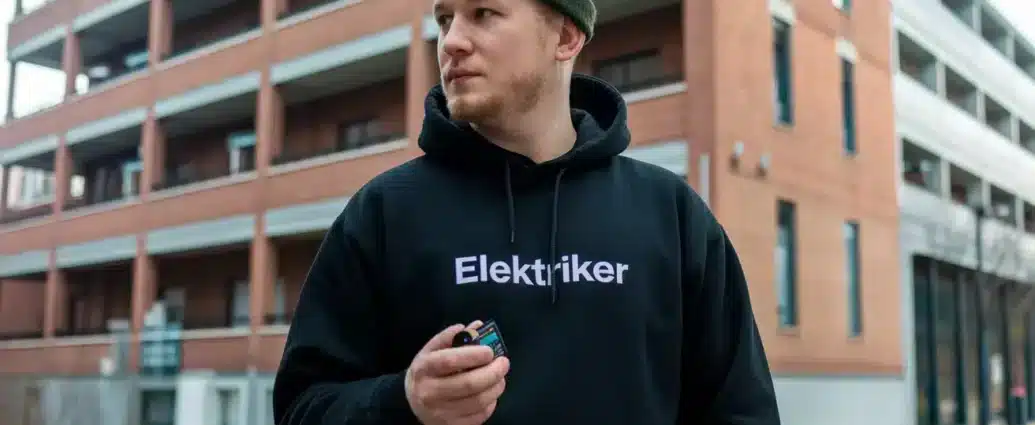 Hva koster en elektriker? Priser og timepriser forklart – illustrasjon