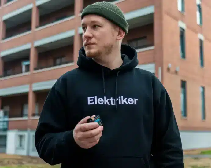 Hva koster en elektriker? Priser og timepriser forklart – illustrasjon